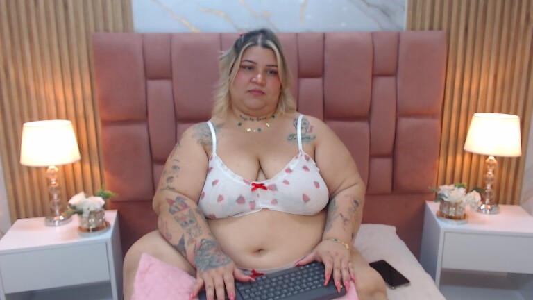 Evaverse's Streamate show and profile