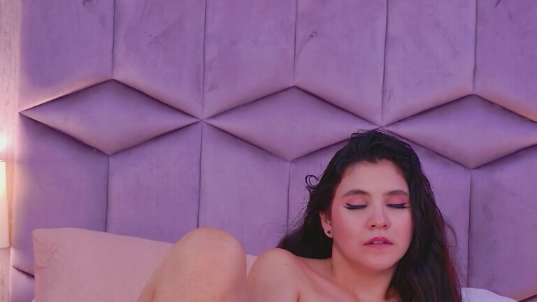 AndreaDum's Streamate show and profile