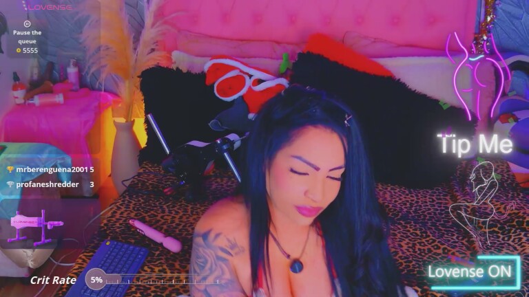 MacaSweet's Streamate show and profile