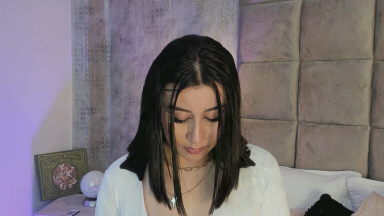 Ginebra_Belucci's Streamate show and profile