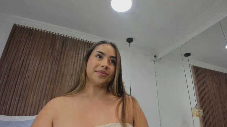 MaraMoore's Streamate show and profile