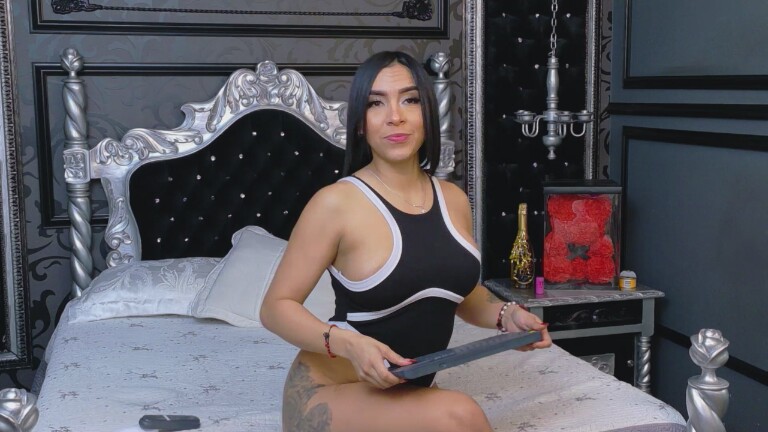 AnetteLawrence's Streamate show and profile