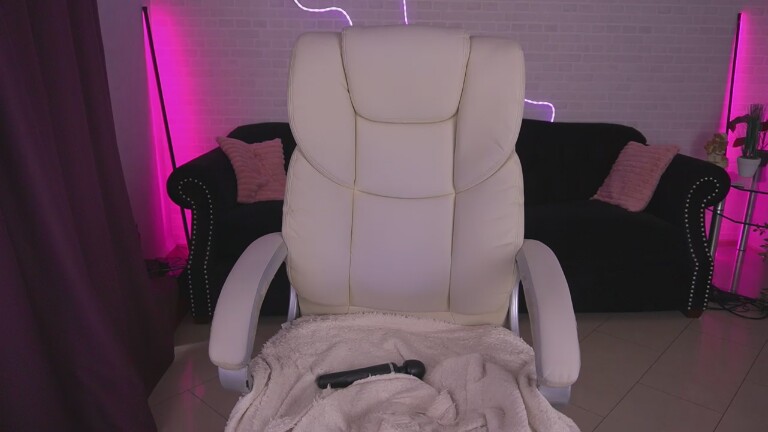 DaenerysDaen's Streamate show and profile