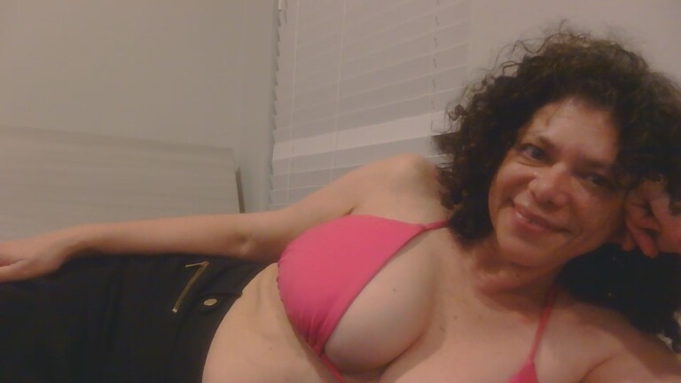 VivienneVale's Streamate show and profile