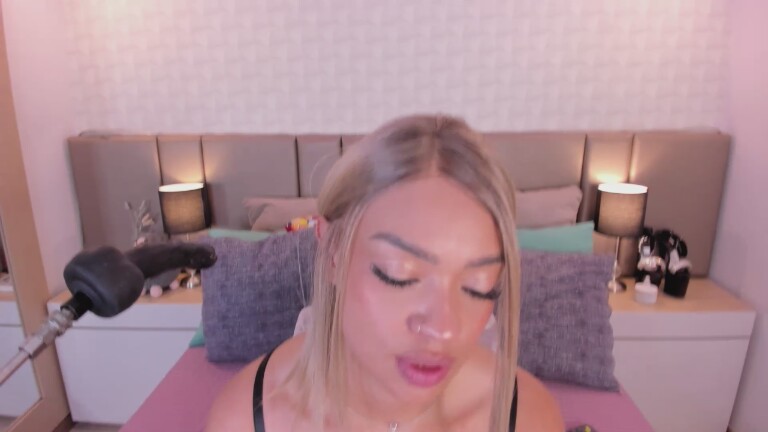 Anna_Jenssen's Streamate show and profile