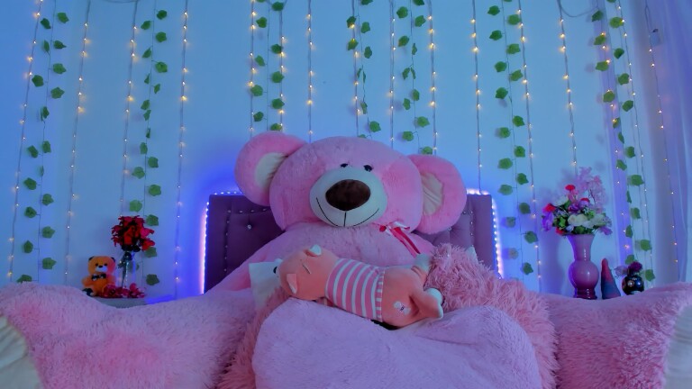 stephanyleon's Streamate show and profile