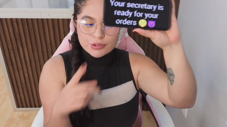 SharaThomas's Streamate show and profile