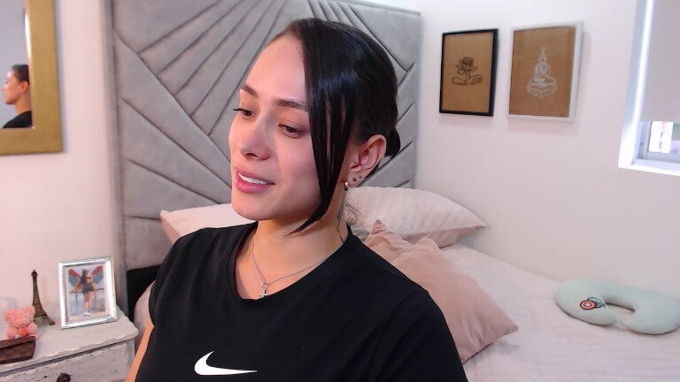 Abbiehernandez's Streamate show and profile