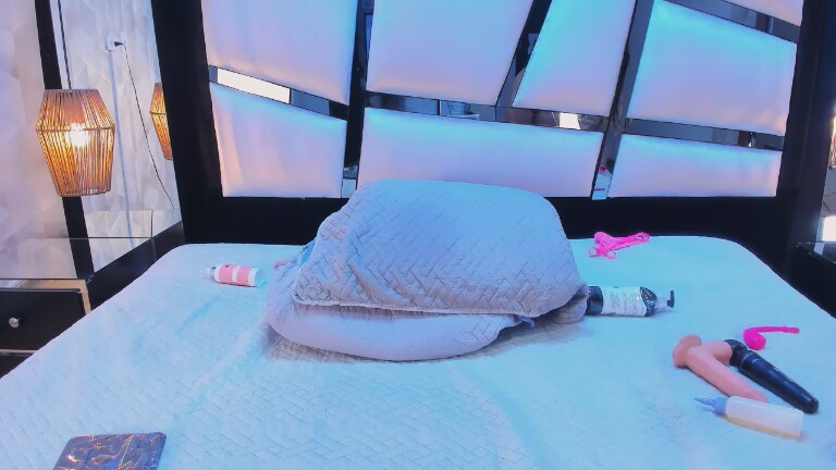 LiaObrien19's Streamate show and profile