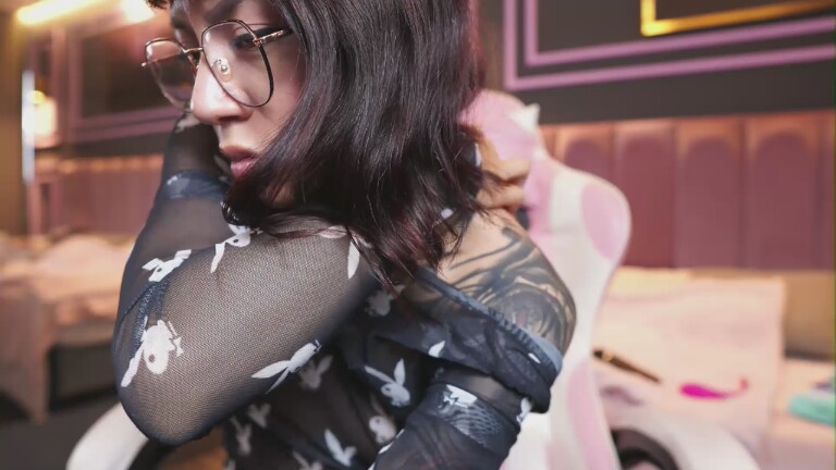 ZaraMiiuw's Streamate show and profile