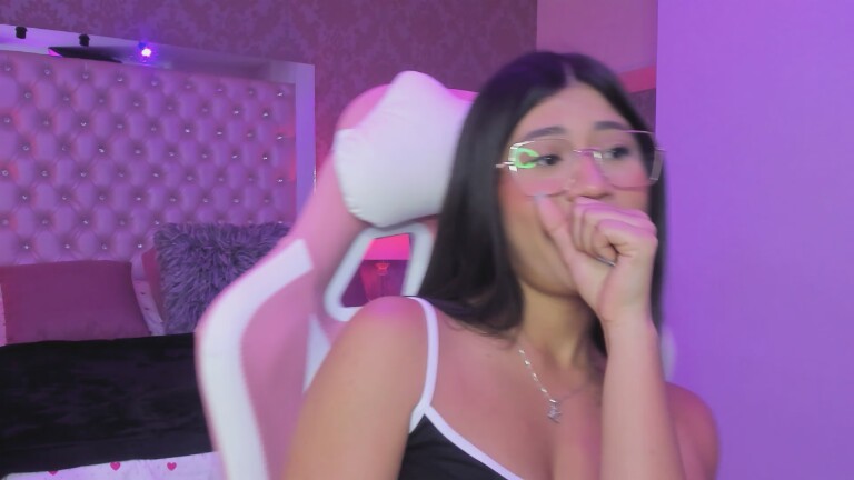 LylaKarl's Streamate show and profile