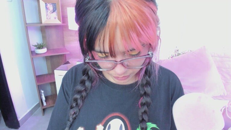 MaddieWaves's Streamate show and profile