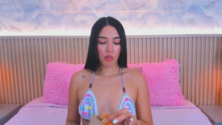 HemmaThompsonn's Streamate show and profile