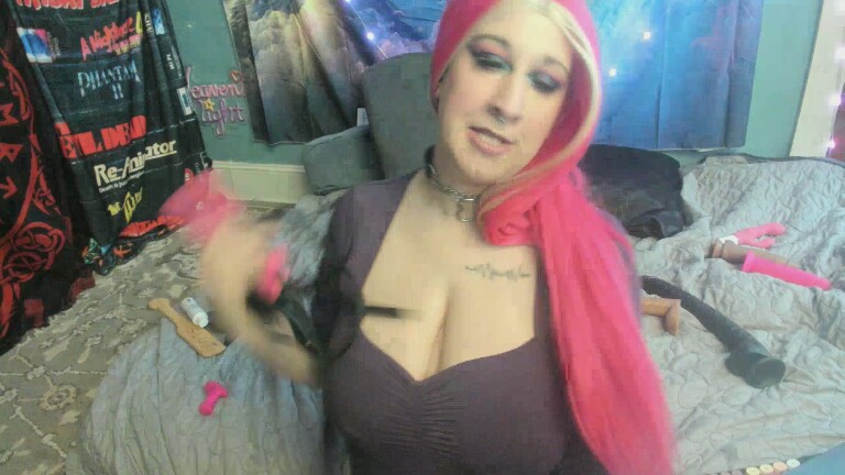 ShaeWednesday's Streamate show and profile