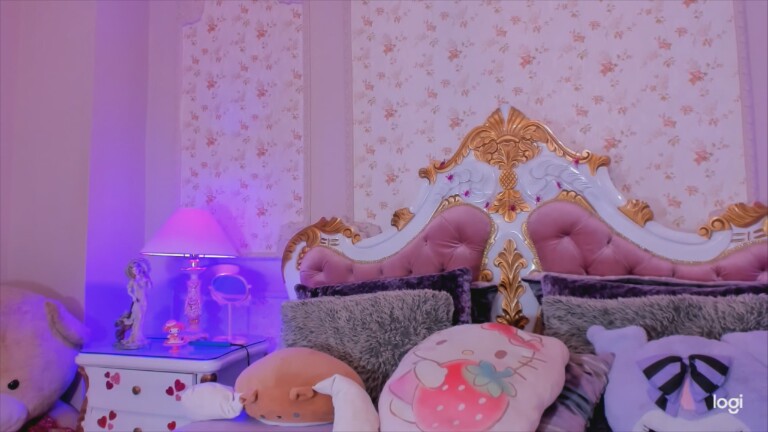 JuneEvanss's Streamate show and profile