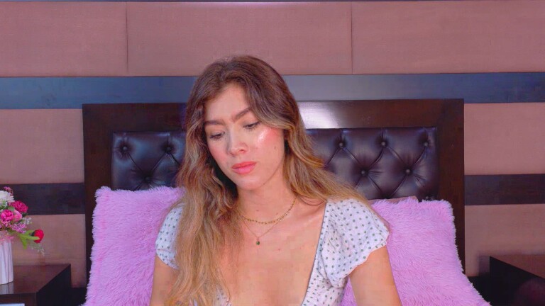 LauraFord's Streamate show and profile