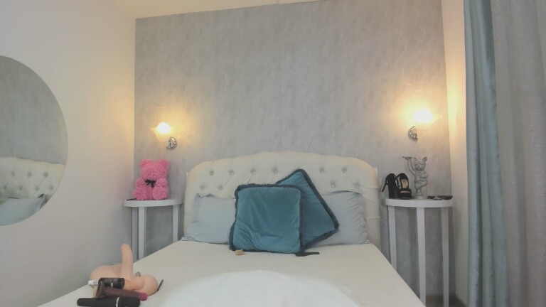 EmmilyMartinez's Streamate show and profile