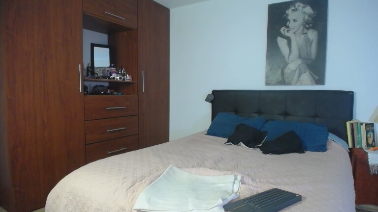 Miia_sttone's Streamate show and profile