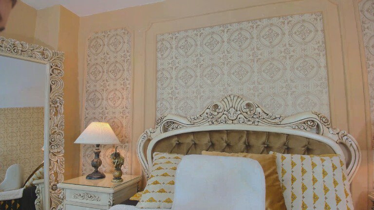 SimoneSimmons's Streamate show and profile