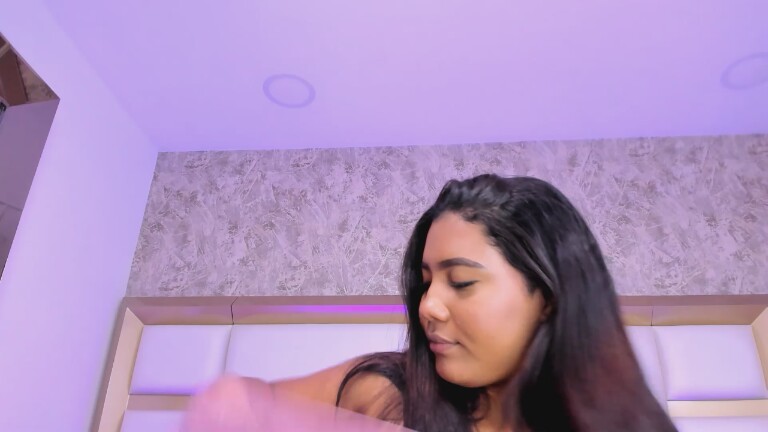 AdaraMillss's Streamate show and profile