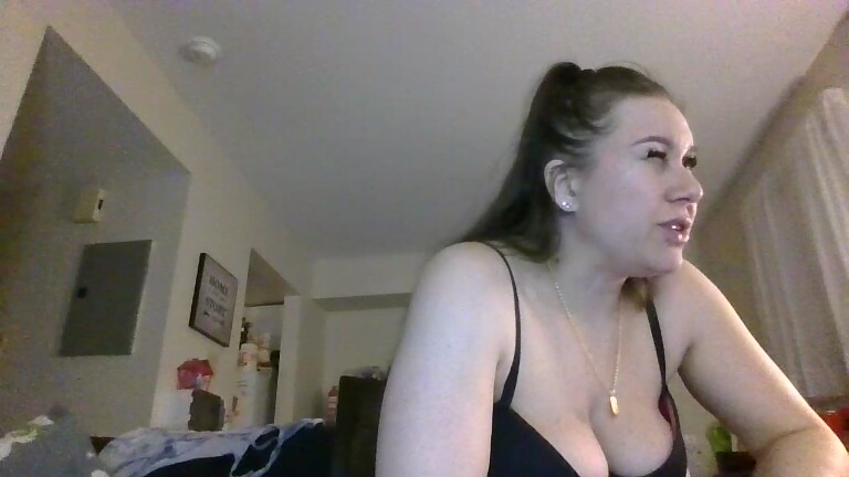 Thedevinemilf's Streamate show and profile