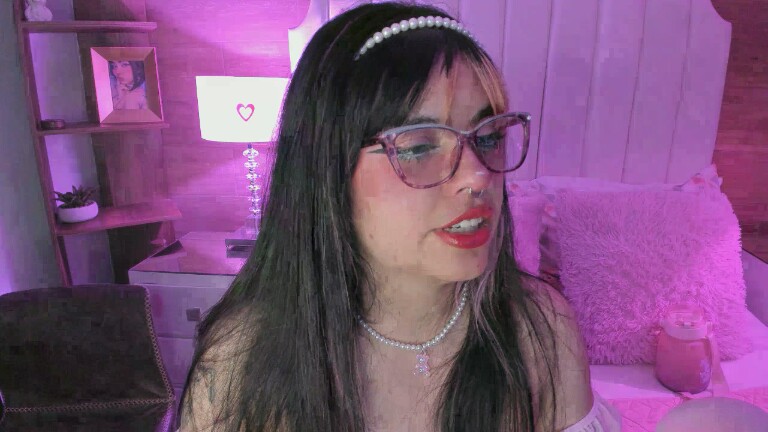 MaddieWaves's Streamate show and profile