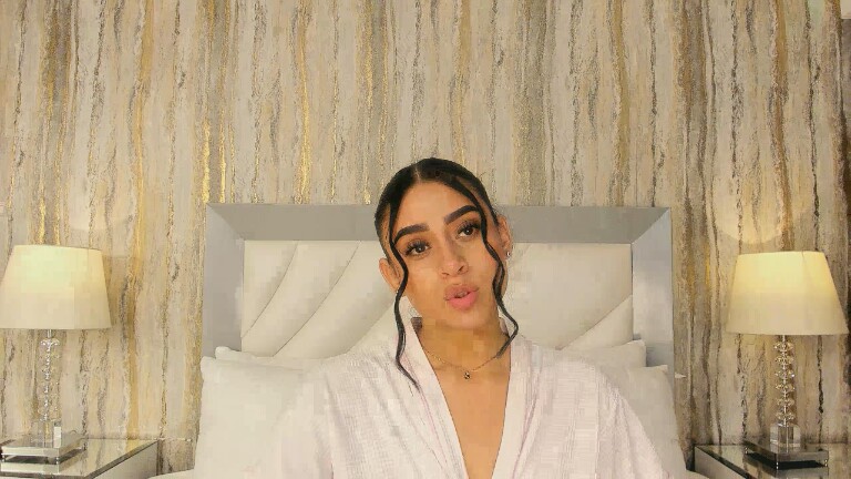 Sara_Hanniston's Streamate show and profile