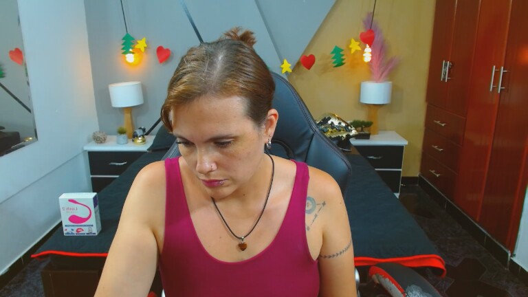 ConieMoss's Streamate show and profile