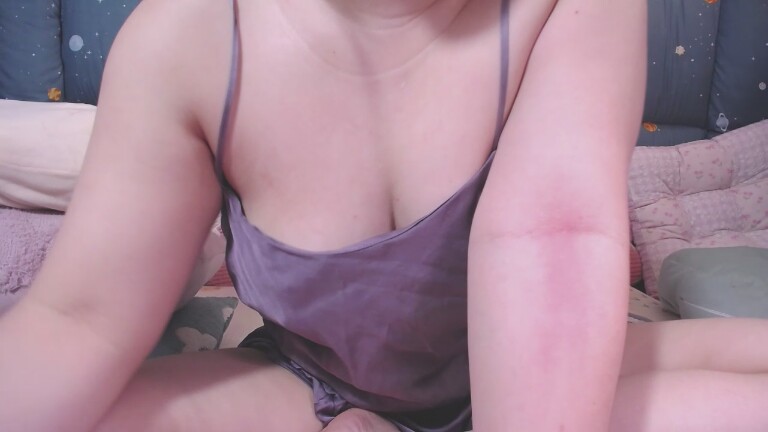 ninini92's Streamate show and profile