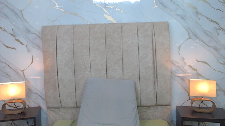 Niina_Collins's Streamate show and profile