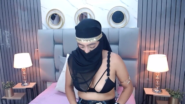 Aisha_Emerald's Streamate show and profile