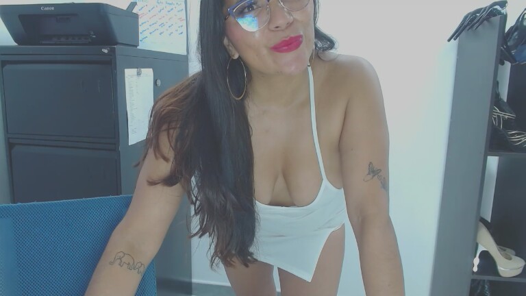 LunaDumont's Streamate show and profile