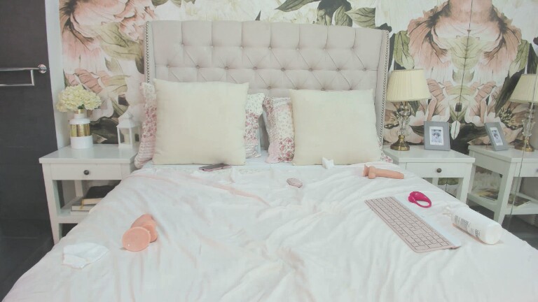 AlyciaParks's Streamate show and profile