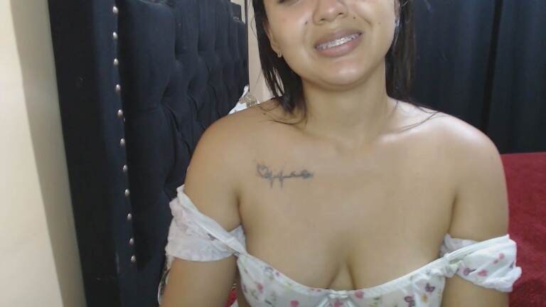 Coraline100's Streamate show and profile