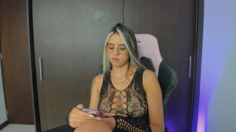 Cinthyaskinny's Streamate show and profile