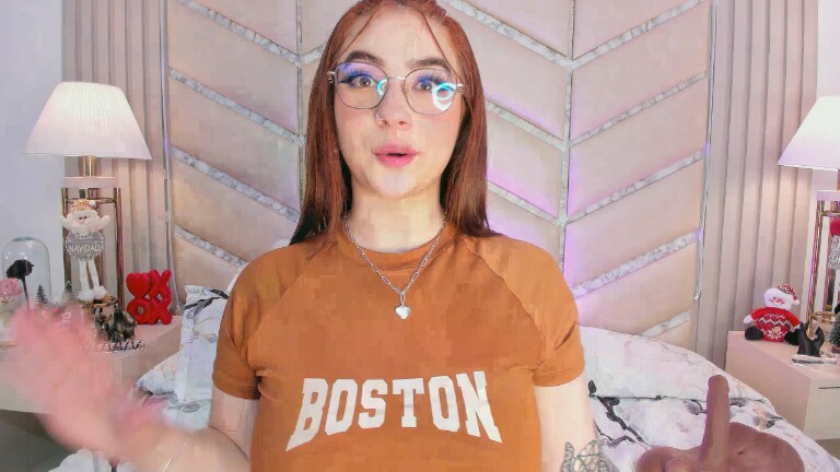 RoxanneWill's Streamate show and profile