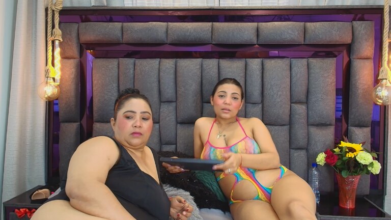 KarinaMendoza's Streamate show and profile