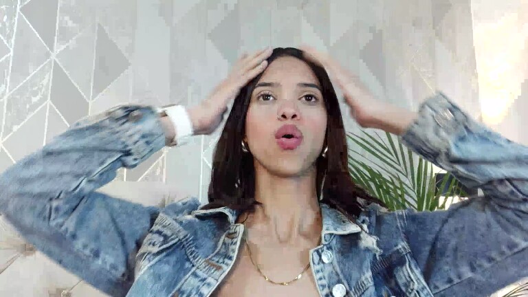 Lia_Bloom's Streamate show and profile