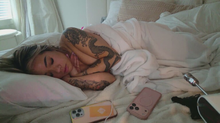 KehlaniKieu's Streamate show and profile