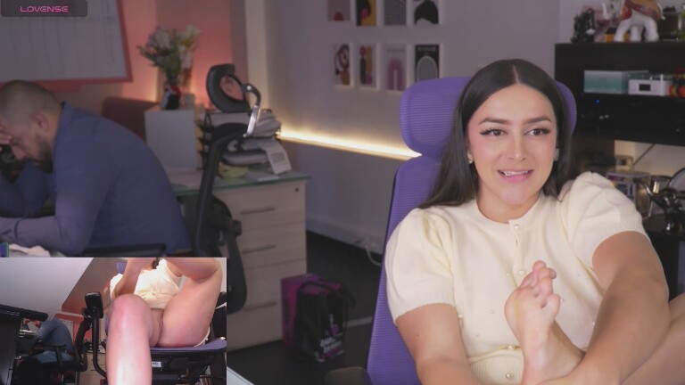 KimbeerlyClars's Streamate show and profile