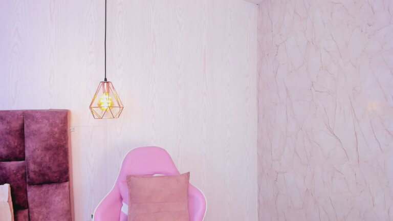 SophiaaSynn's Streamate show and profile