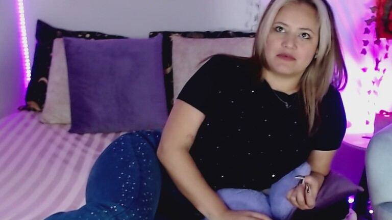 Viktoria_Blair's Streamate show and profile