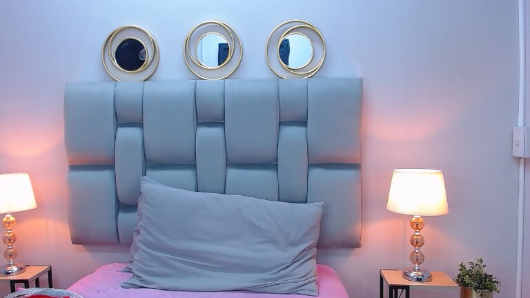 Aisha_Emerald's Streamate show and profile