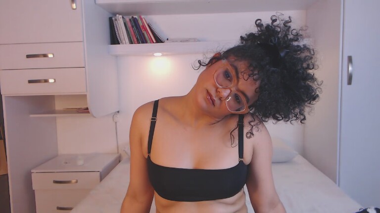 MartinaRuis's Streamate show and profile