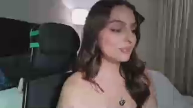 LuciaKing's Streamate show and profile