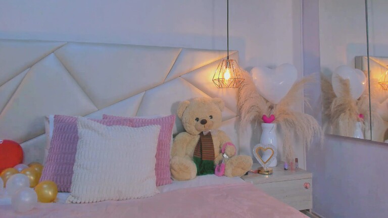 EmyCarter's Streamate show and profile