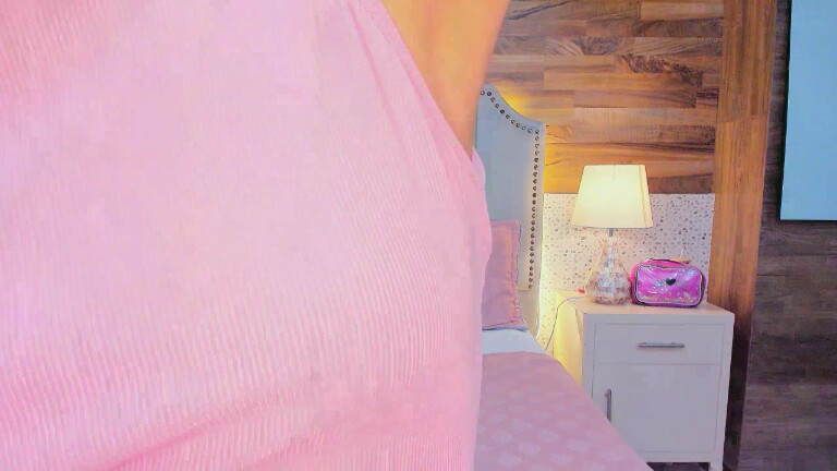 AriannaCastle's Streamate show and profile