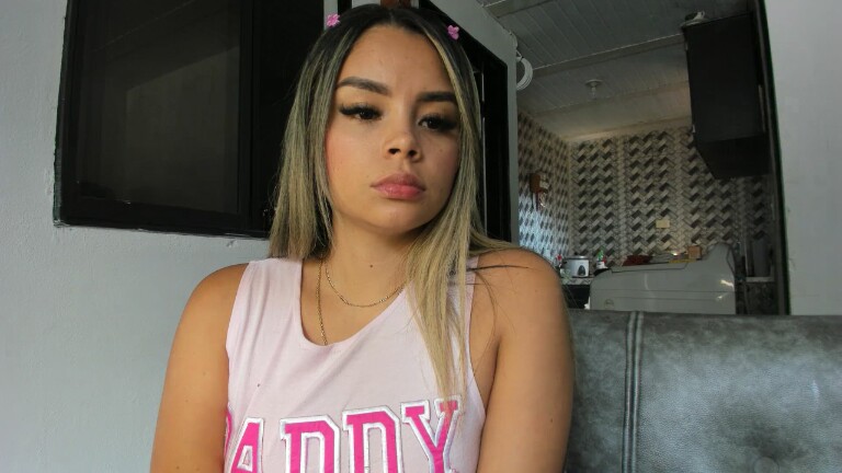 zattiemore's Streamate show and profile