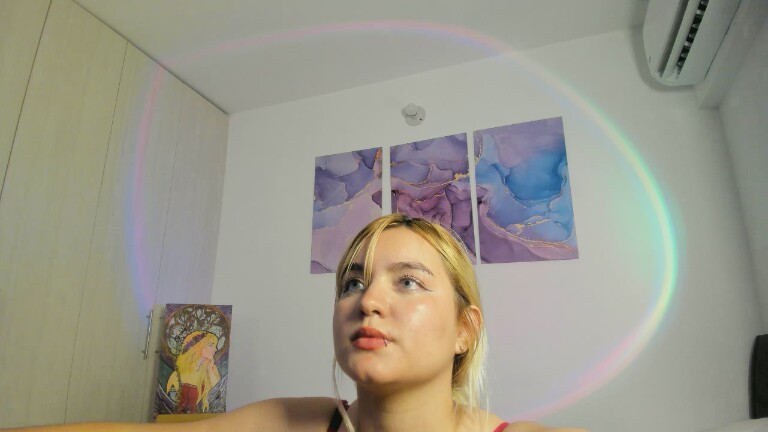 SkyLumen's Streamate show and profile