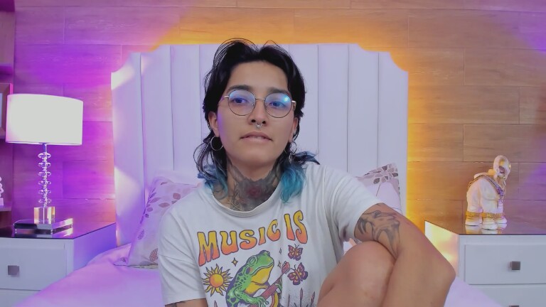 AmyRavens's Streamate show and profile